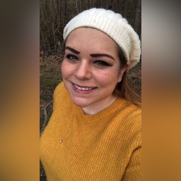 Meet your Posher, Amber! - Picture 6 of 9